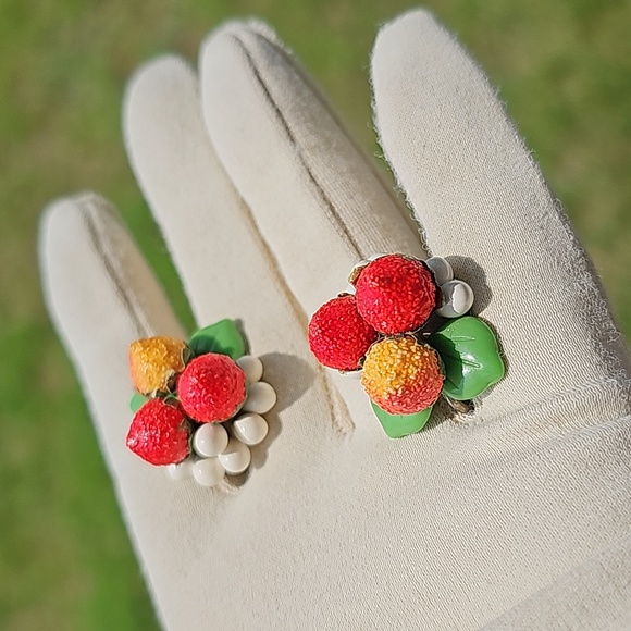 VINTAGE Germany Earrings - Picture 3 of 12